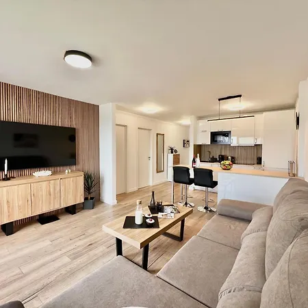 Paulmarie Lounge Ocean View Apartment