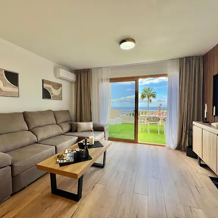 Paulmarie Lounge Ocean View Apartment