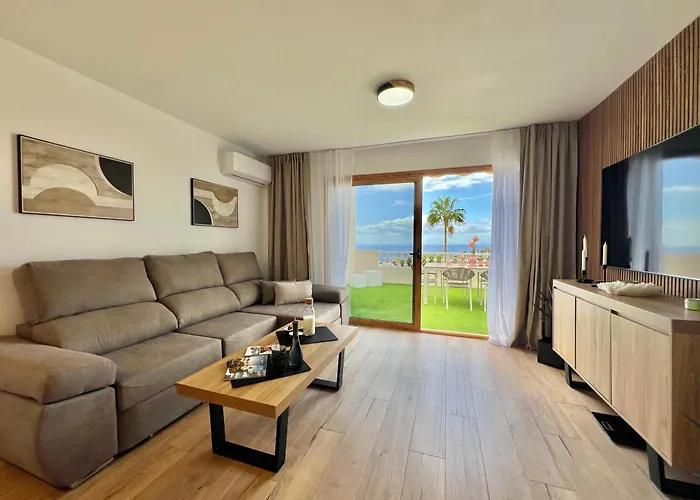 Paulmarie Lounge Ocean View Apartment