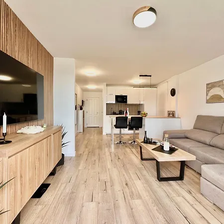 Paulmarie Lounge Ocean View Апартаменти *