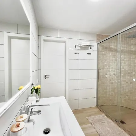 Paulmarie Lounge Ocean View * Адехе