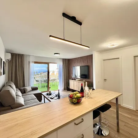 Paulmarie Lounge Ocean View Адехе